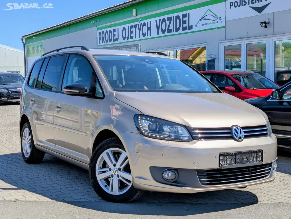 VW TOURAN 2.0TDi 103kW DSG KAMERA JEN 190TKM